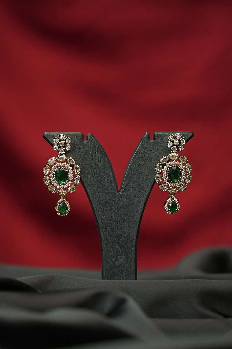 Elegant Moissanite Necklace Set with Matching Earrings - Image 2