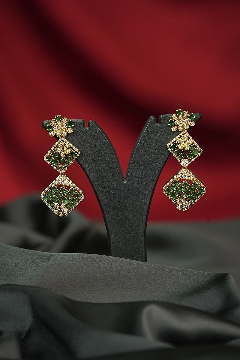Elegant Moissanite Necklace Set with Matching Earrings - Image 4