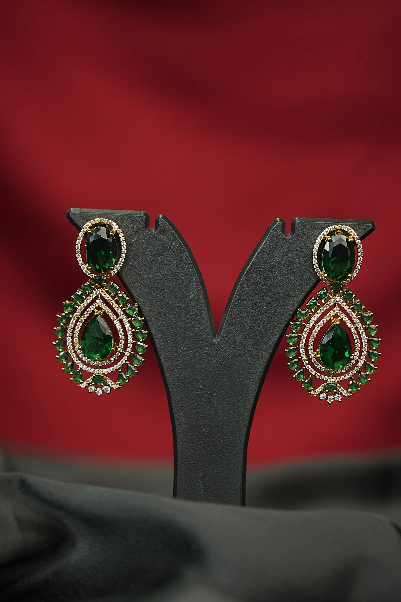 Elegant Moissanite Necklace Set with Matching Earrings - Image 3