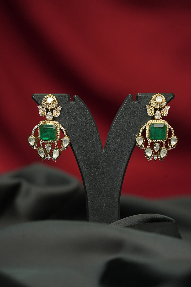 Elegant Moissanite Necklace Set with Matching Earrings - Image 4