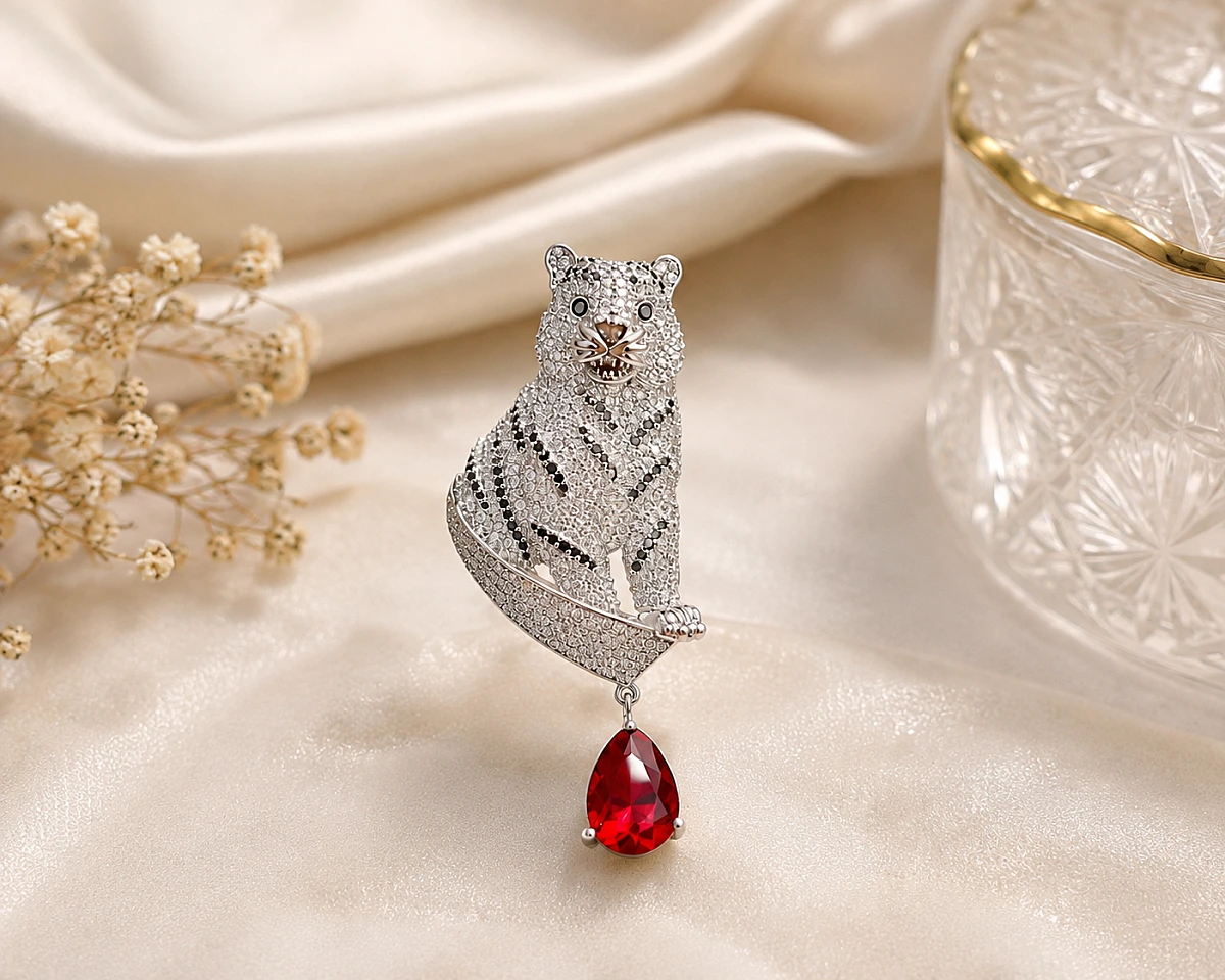 Luxury Crystal Tiger Brooch Pin