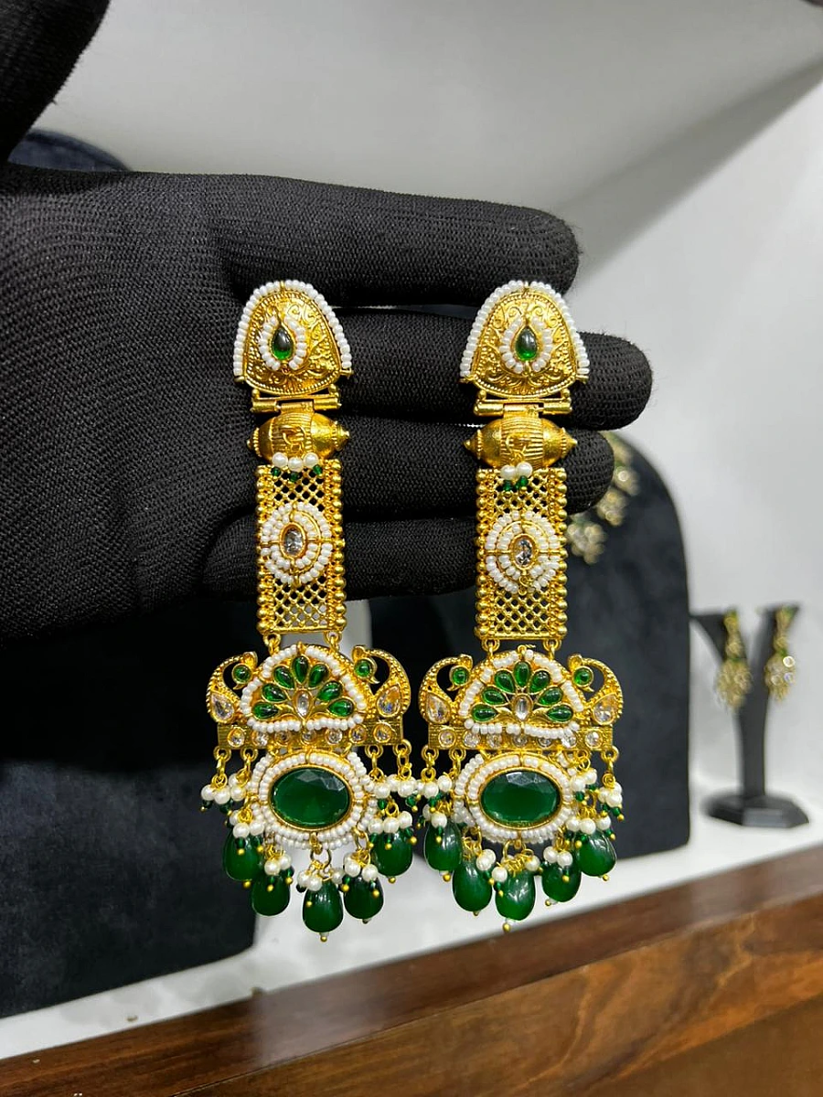 Scarlet Heritage Earring - Image 2